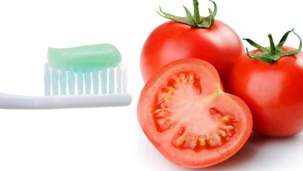 Công thức tắm trắng bằng cà chua và kem đánh răng